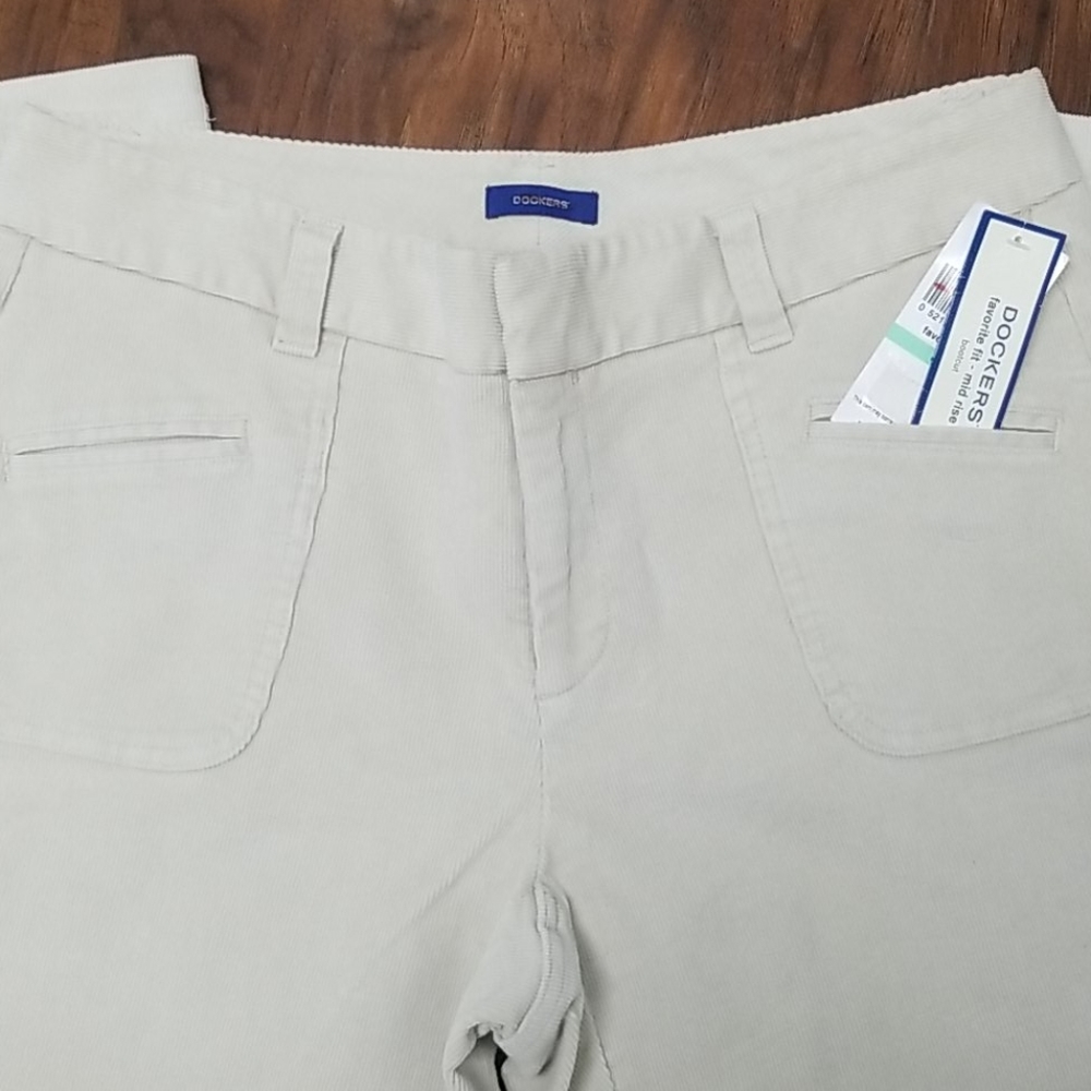NWT Dockers Corduroy Favorite Fit Pants Bootcut Womens Size 8 - Picture 3 of 10